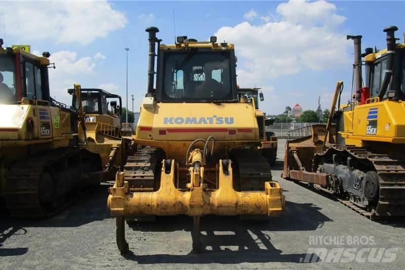 Komatsu D65 EX-16 Bouteurs sur chenilles