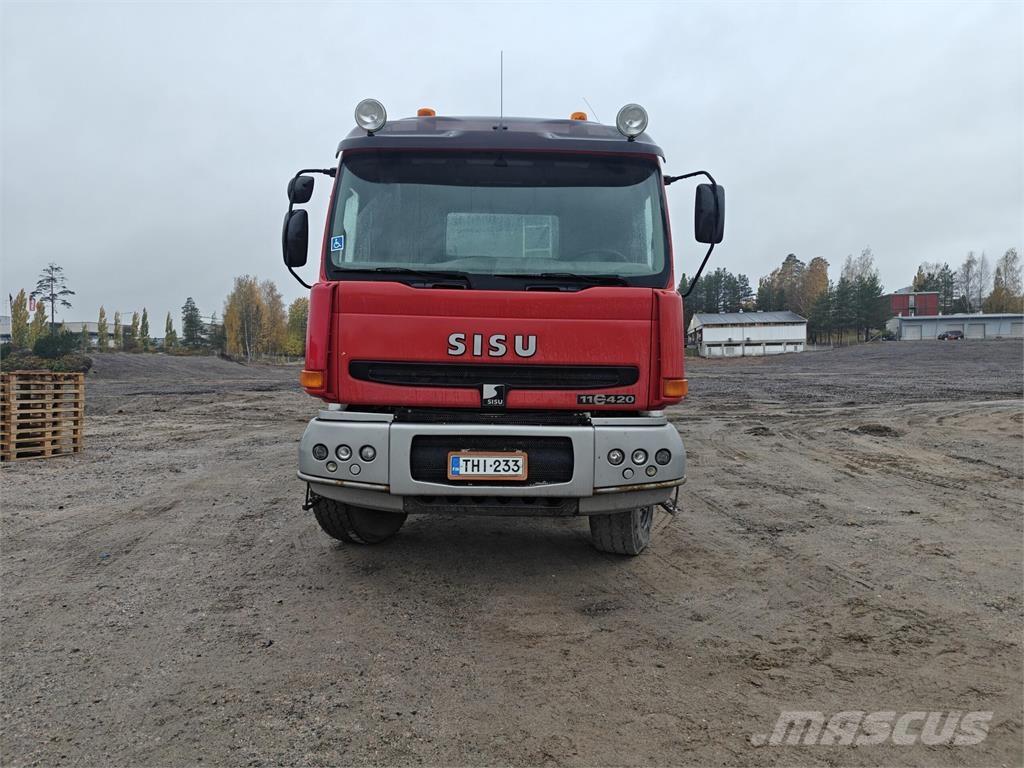 Sisu E11M Camion benne