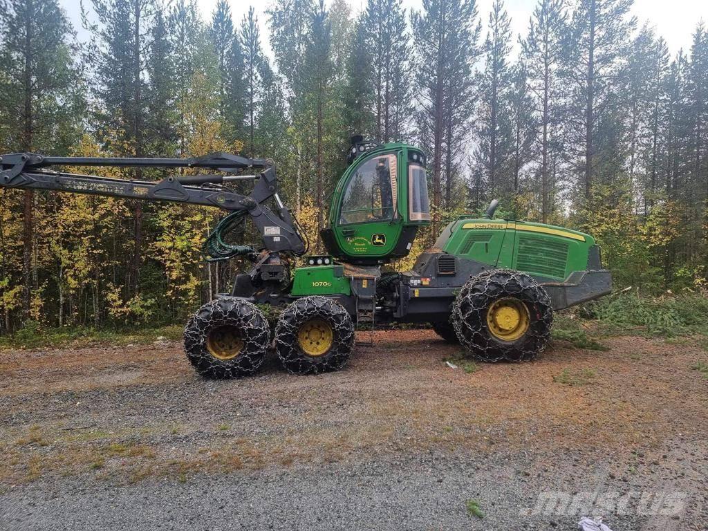 John Deere 1070 G Abatteuse