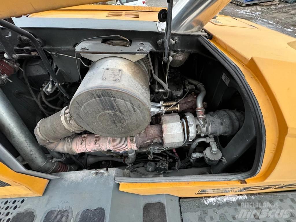 Liebherr L 566 Chargeuse sur pneus