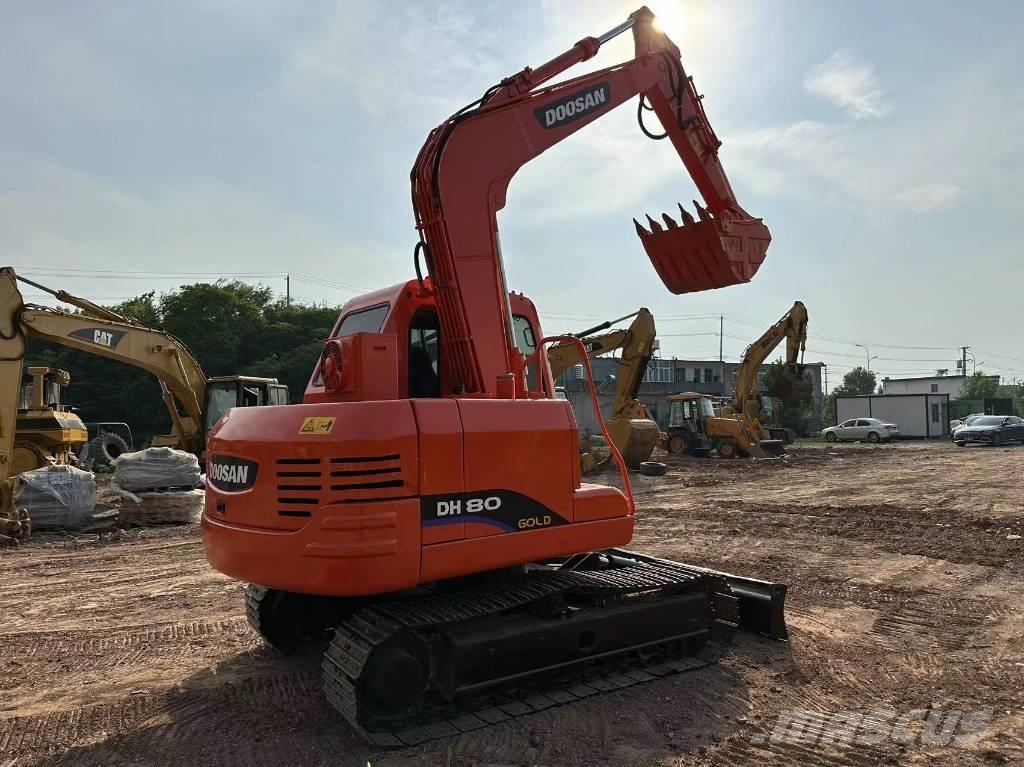 Doosan DH 80 Pelle sur chenilles