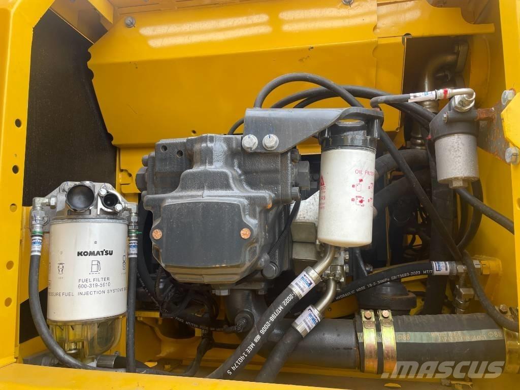 Komatsu PC 220 Pelle sur chenilles