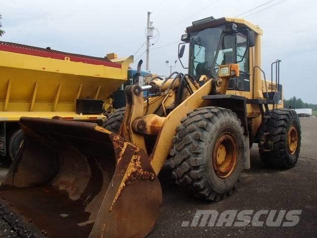 Komatsu WA 380-1L Chargeuse sur pneus