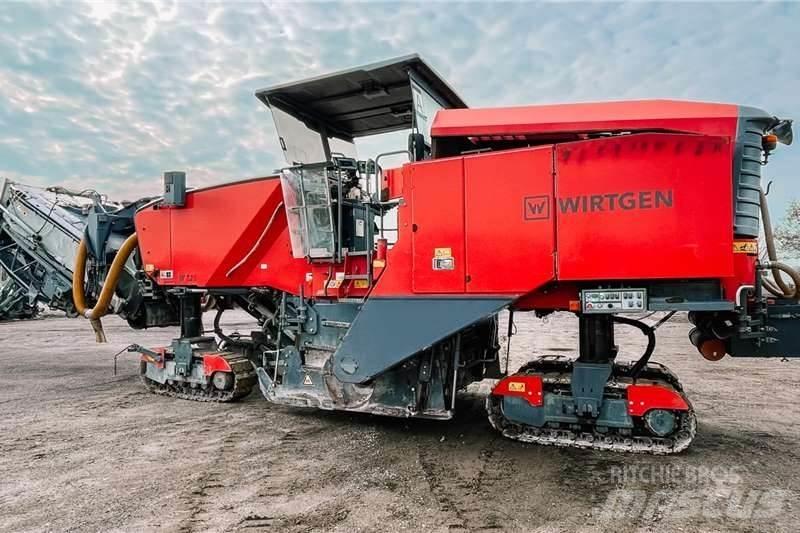Wirtgen W220 Autre camion