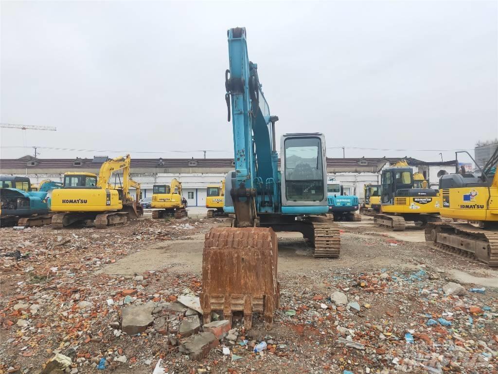 Kobelco SK 135 SR Pelle sur chenilles