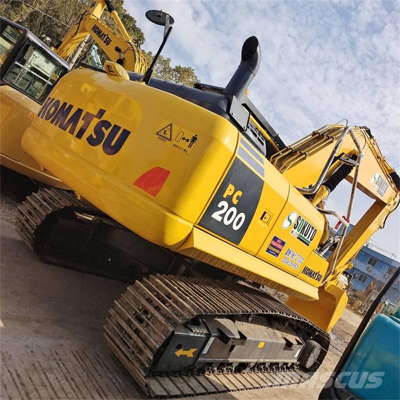 Komatsu PC 200 Pelle sur chenilles