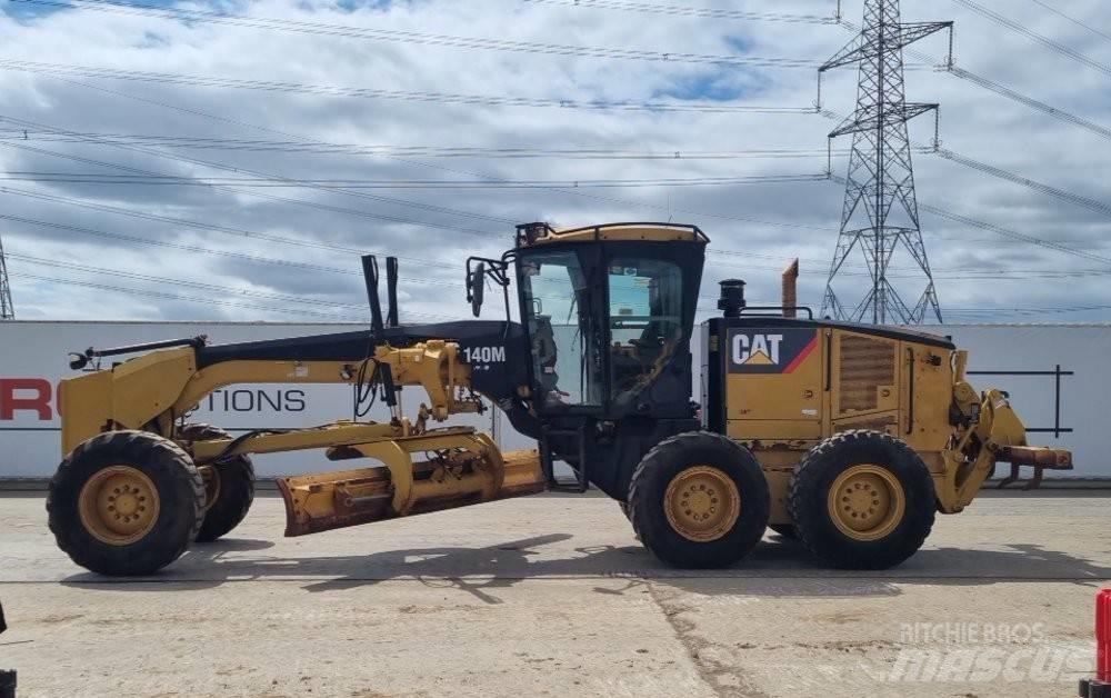 CAT 140 M Niveleuse