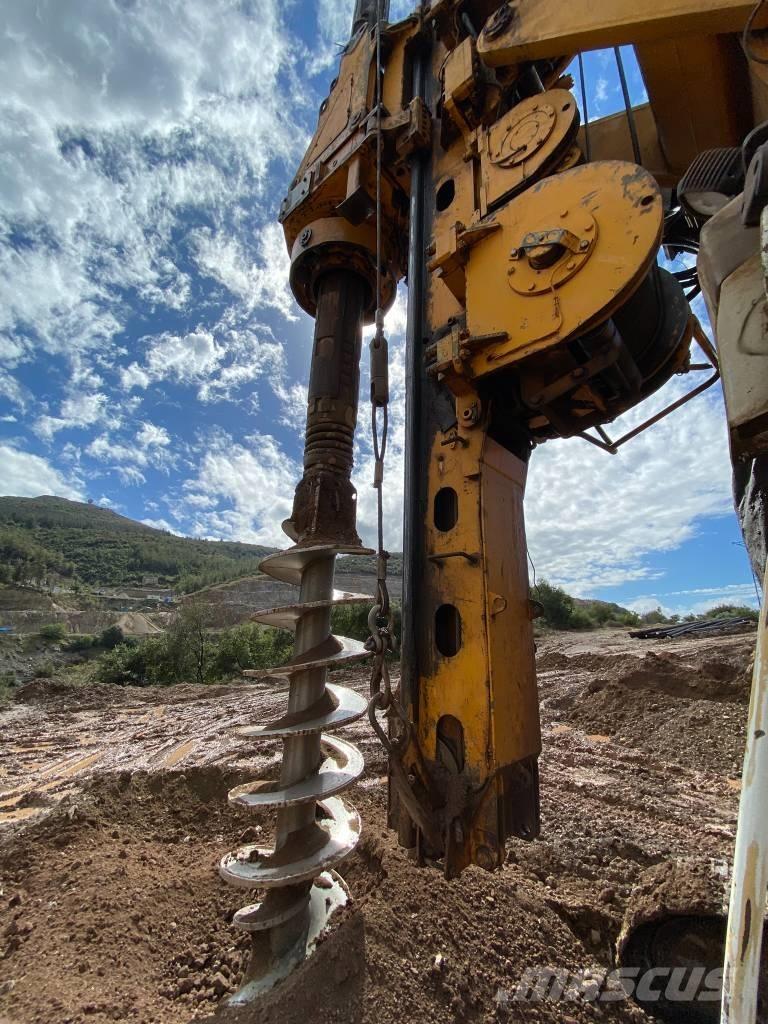 Bauer BG 24 H Foreuse