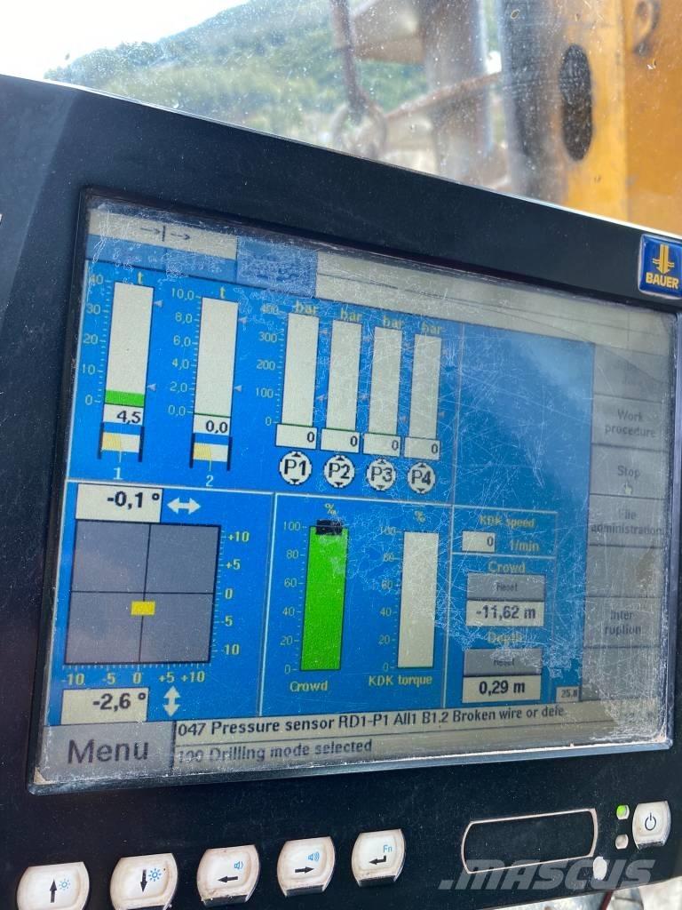 Bauer BG 24 H Foreuse