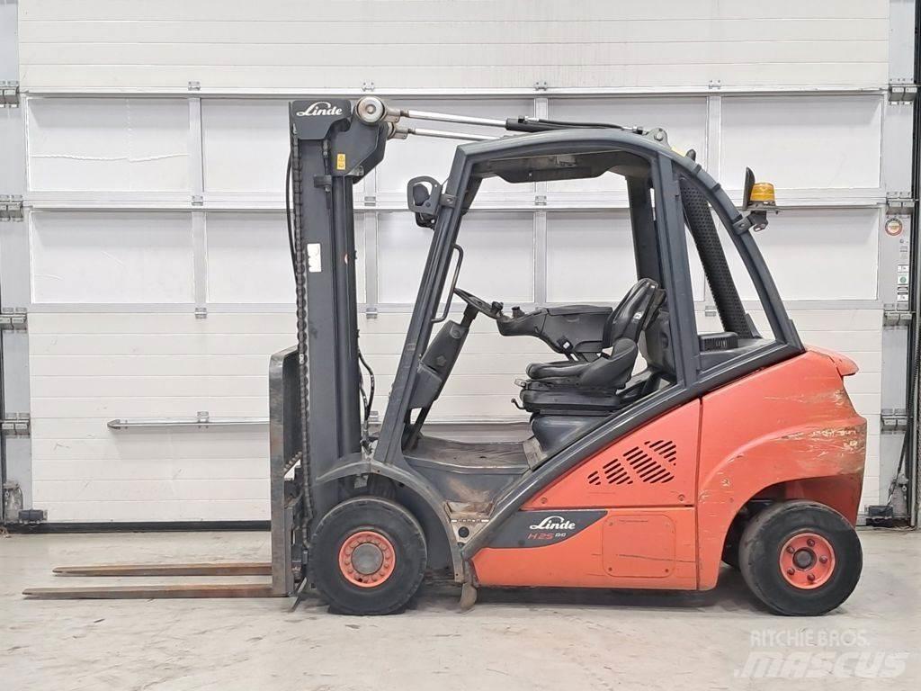 Linde H25D-02 Chariots diesel