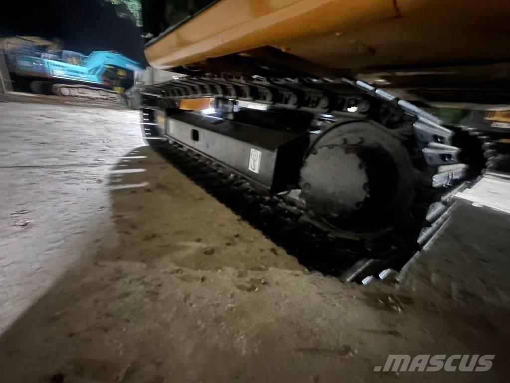CAT 307 D Pelle sur chenilles