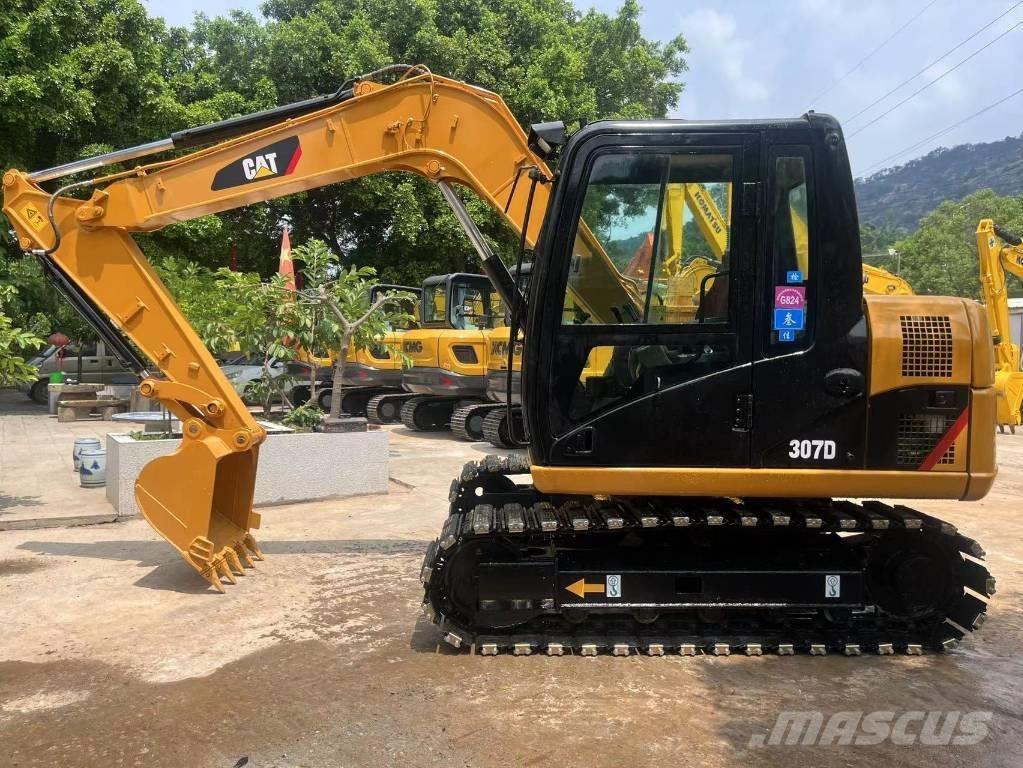 CAT 307 D Pelle sur chenilles