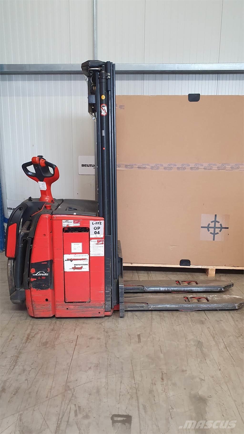 Linde L16AP Gerbeur accompagnant