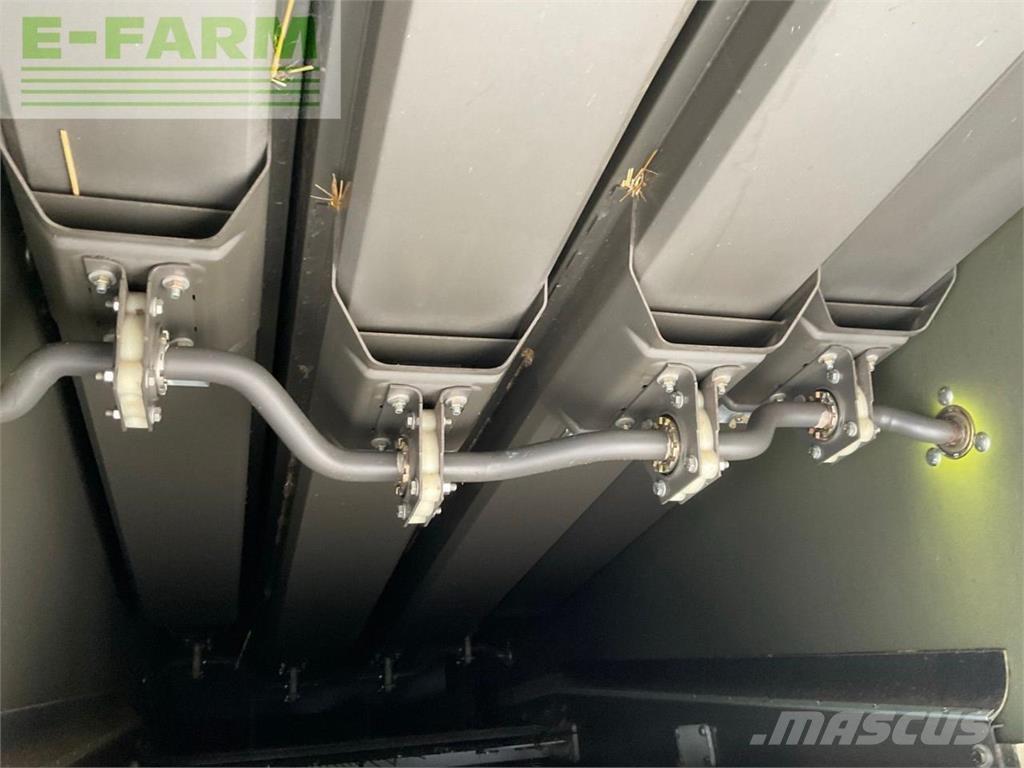 CLAAS AVERO 240 Moissonneuse batteuse