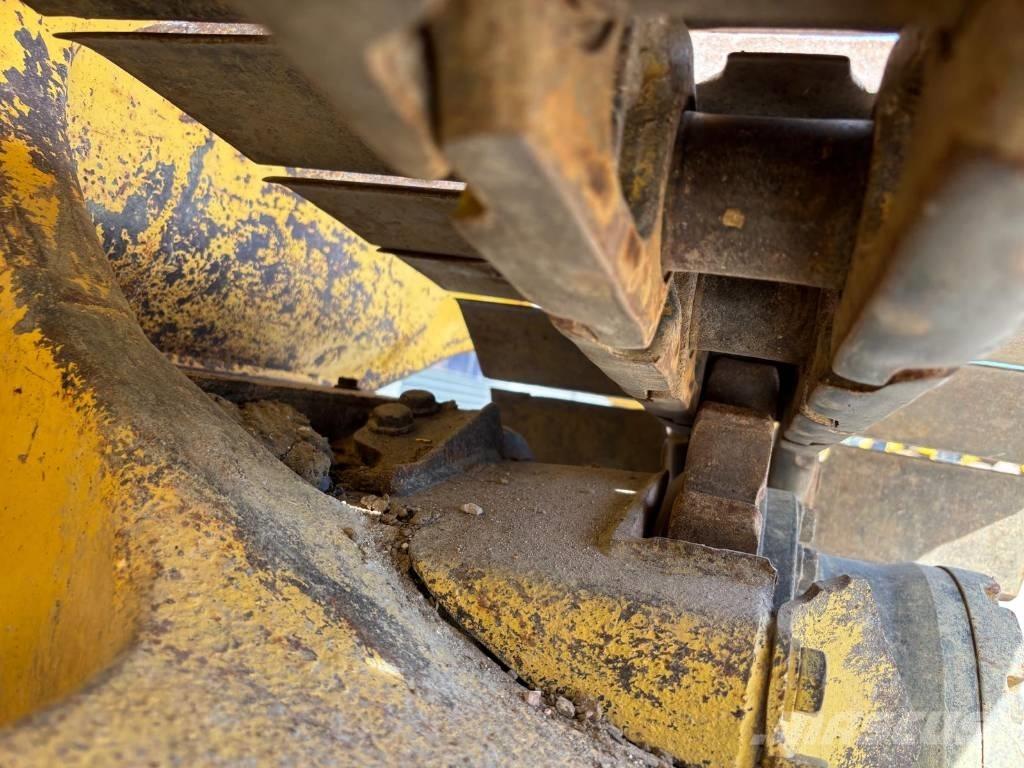 Komatsu D37 PX-23 Bouteurs sur chenilles