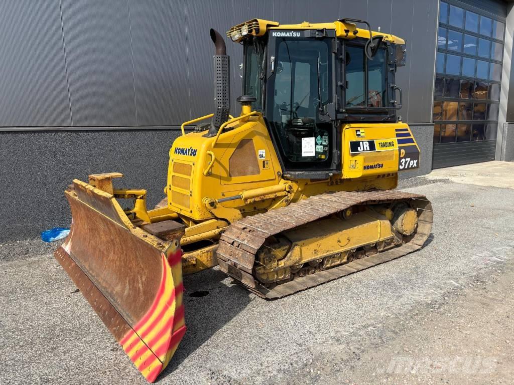 Komatsu D37 PX-23 Bouteurs sur chenilles