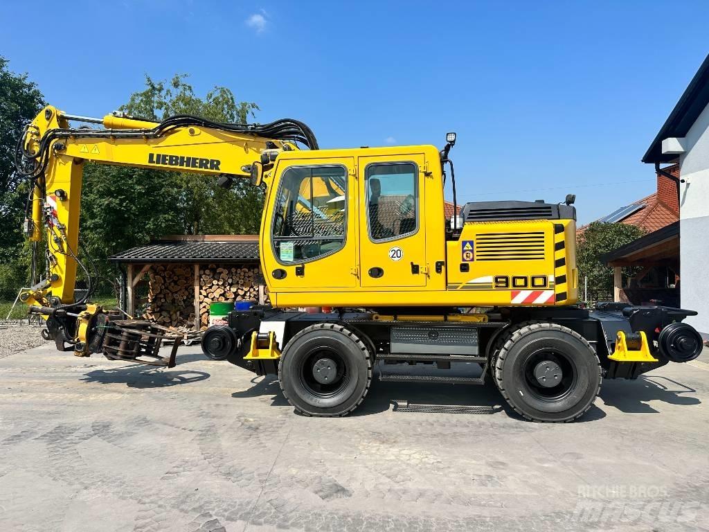 Liebherr A 900 ZW Pelle sur pneus