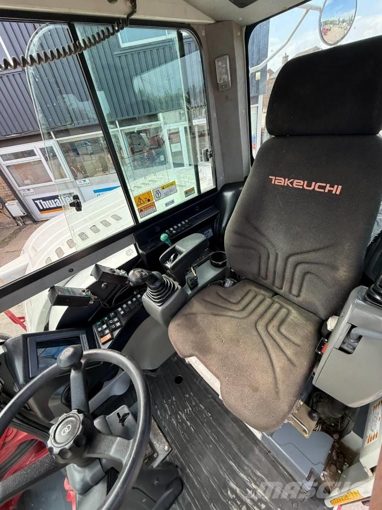 Takeuchi TB 295 W Pelle sur pneus