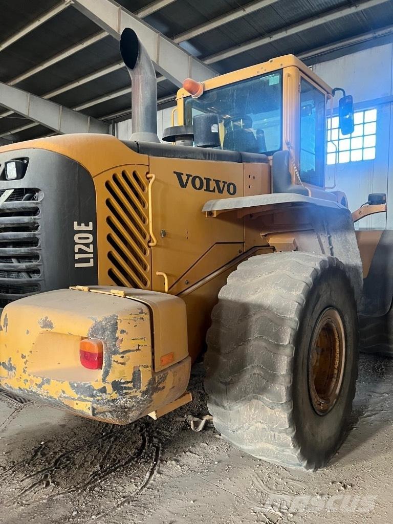 Volvo L 120 E Chargeuse sur pneus