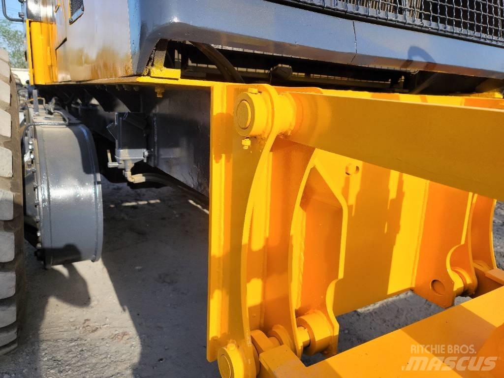 XCMG GR 180 Niveleuse