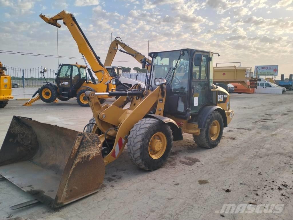 CAT 906M Chargeuse sur pneus