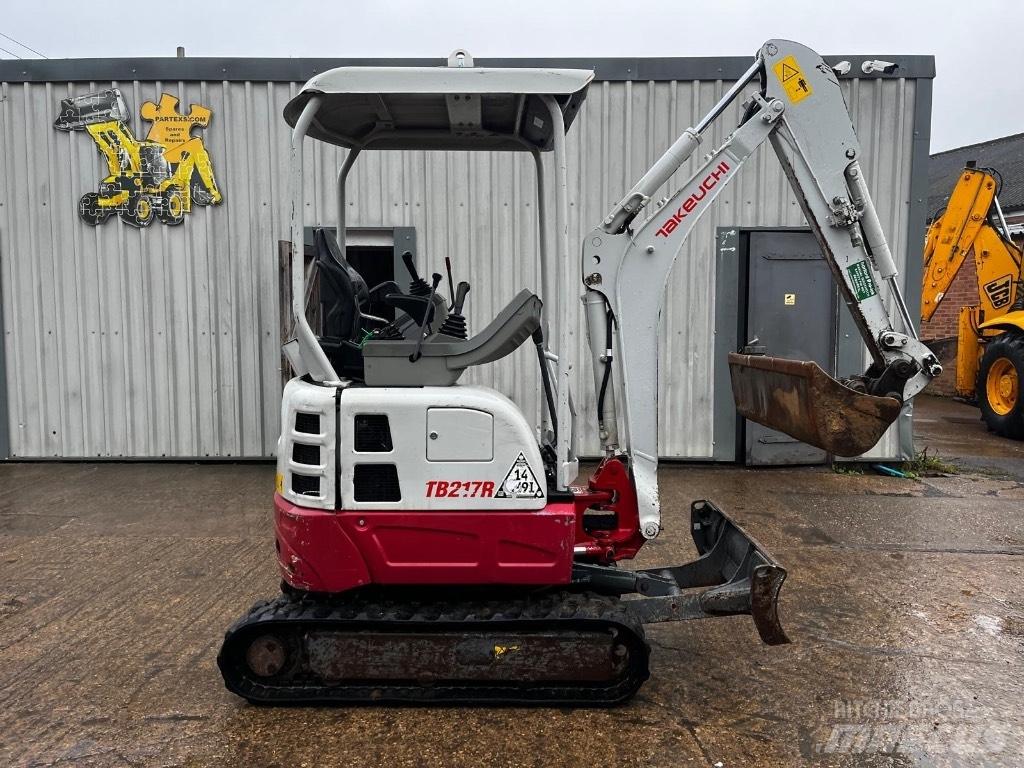 Takeuchi TB 217 R Mini pelle < 7t