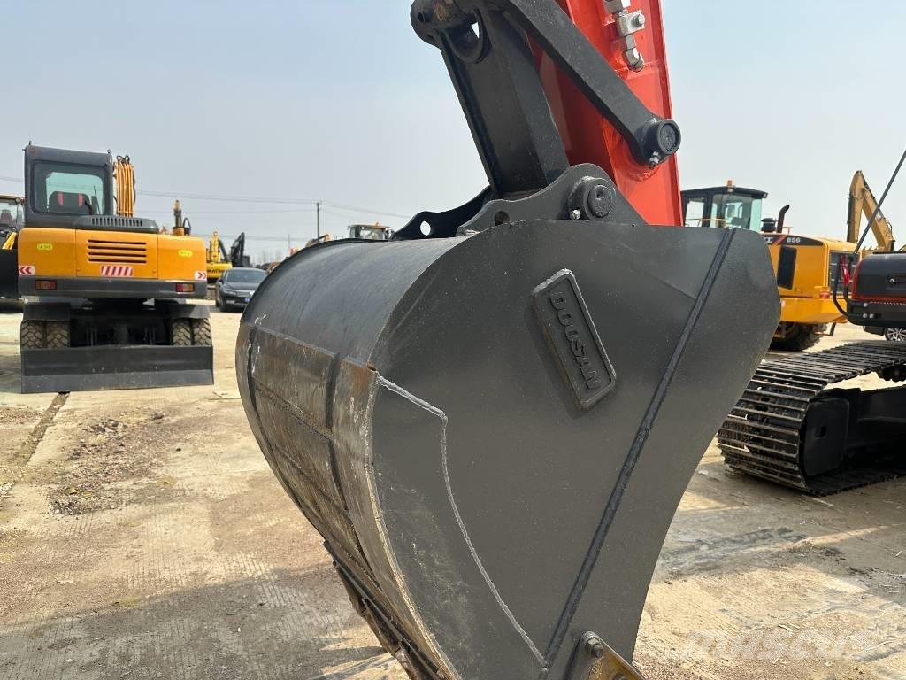 Doosan DX 225LC-9C Pelle sur chenilles