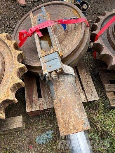 Liebherr R954CHD Pneus, roues et jantes
