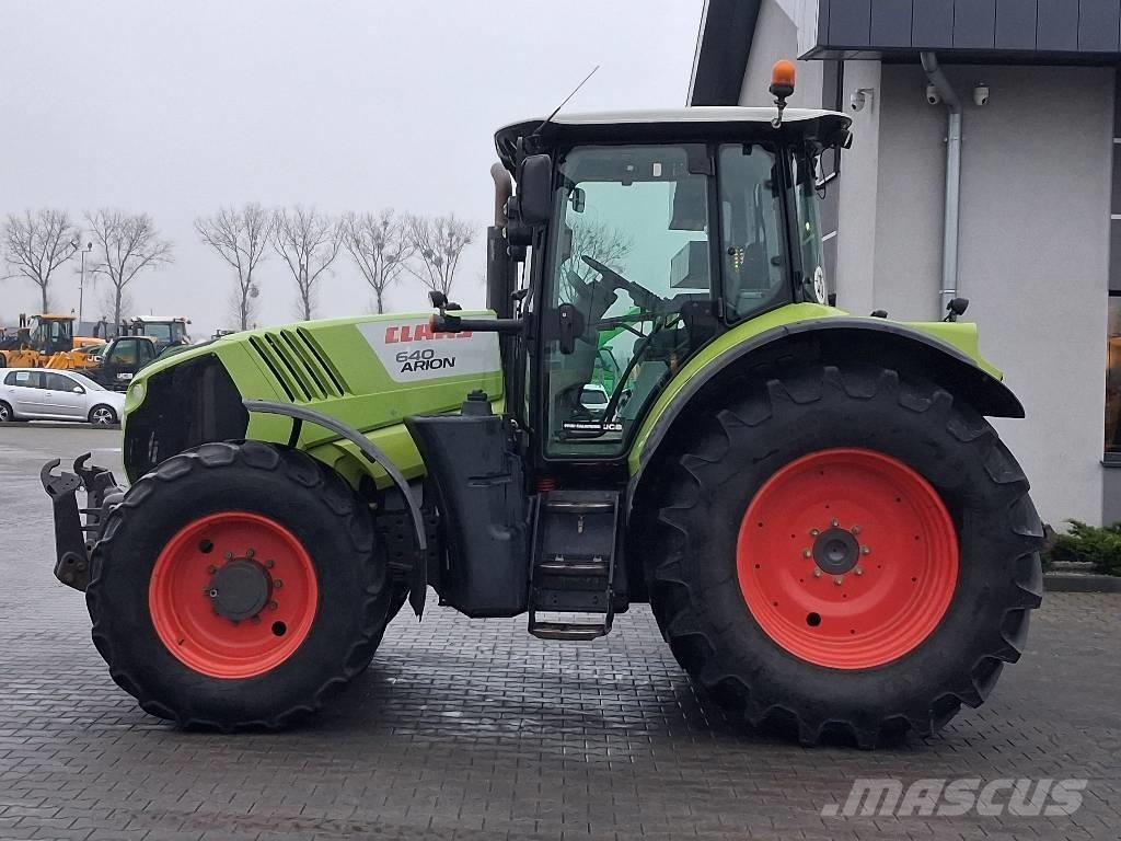 CLAAS Arion 640 Tracteur