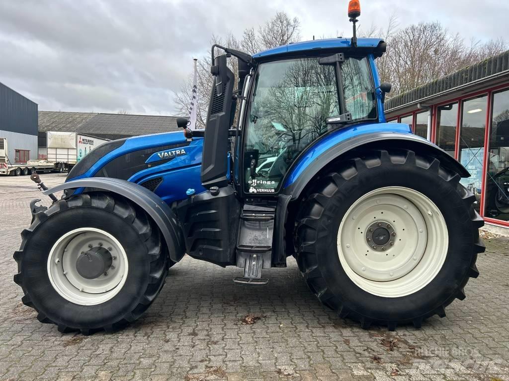 Valtra T 214 Versu Tracteur