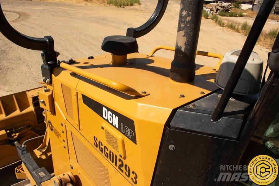 CAT D 6 N LGP Bouteurs sur chenilles