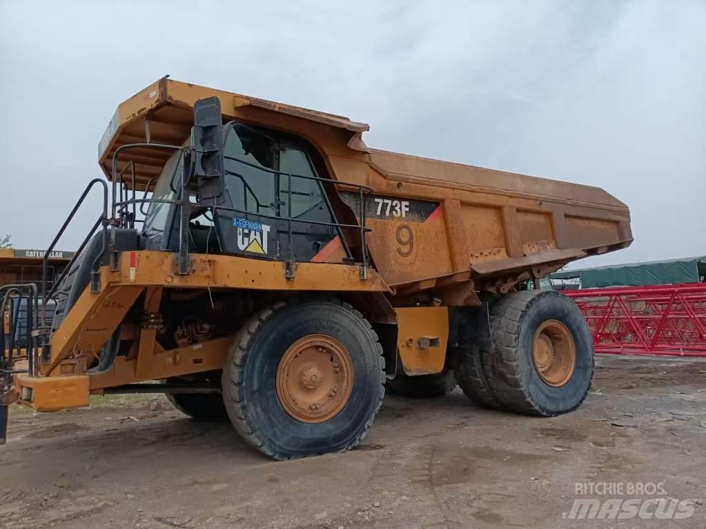 CAT 773 F Tombereau articulé
