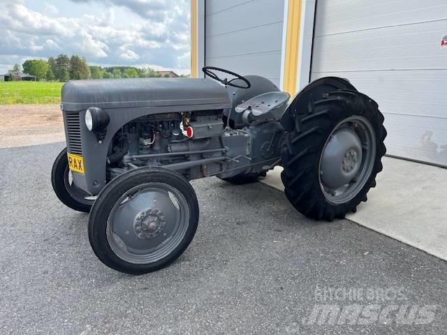 Massey Ferguson ted Tracteur