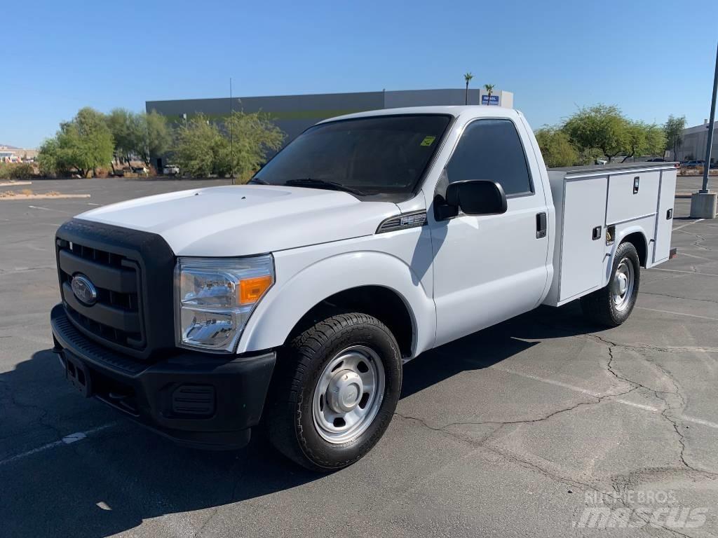 Ford F 350 HD Camions et véhicules municipaux