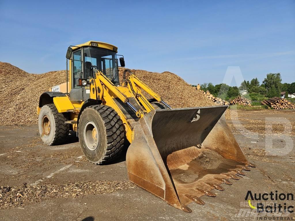 JCB 426 HT Chargeuse sur pneus