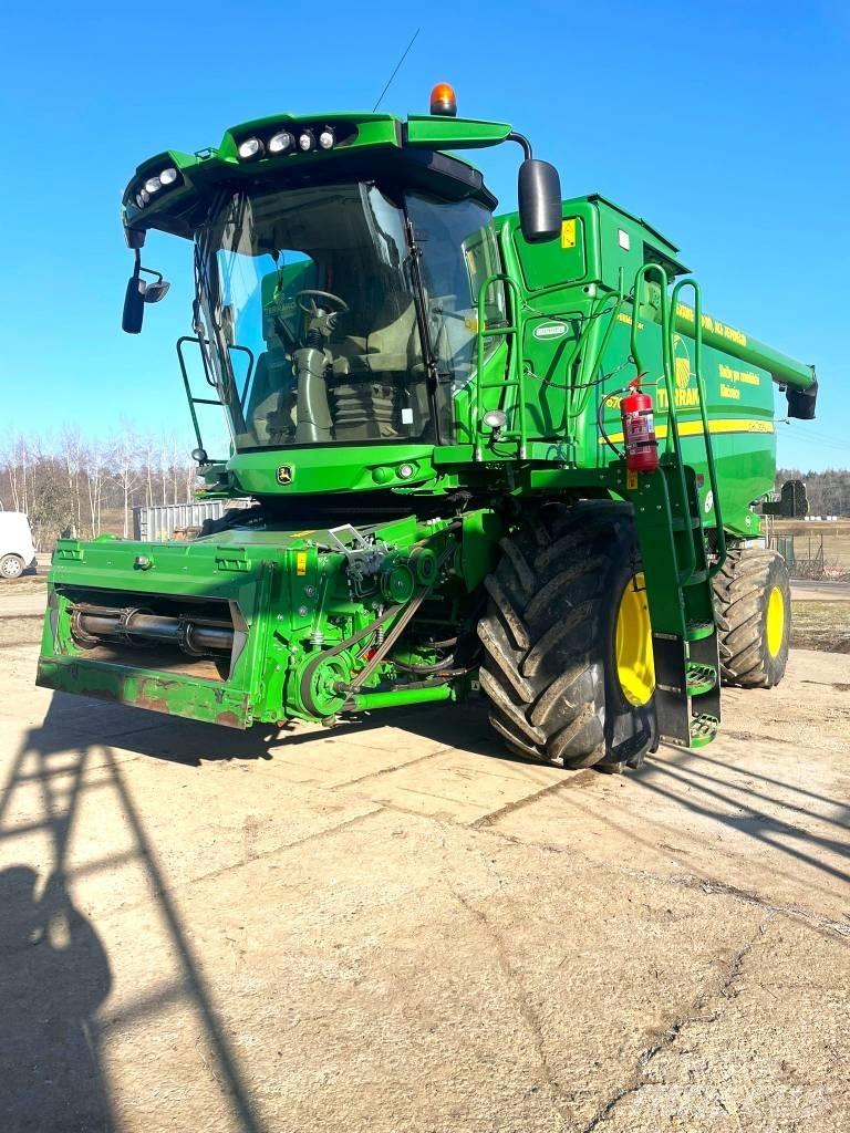 John Deere T 670 i Moissonneuse batteuse
