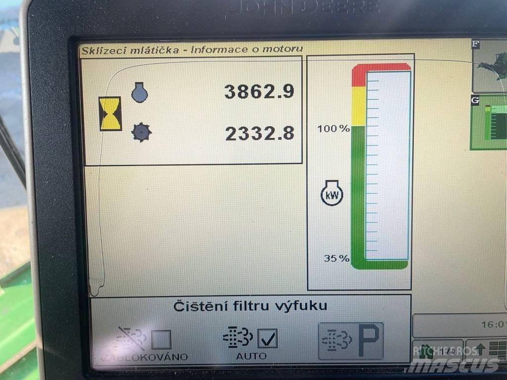 John Deere T 670 i Moissonneuse batteuse