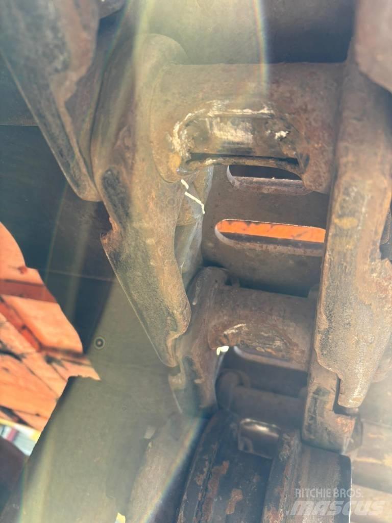 Doosan DX255LC Pelle sur chenilles