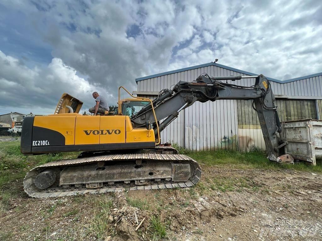Volvo EC 210 C L Pelle sur chenilles