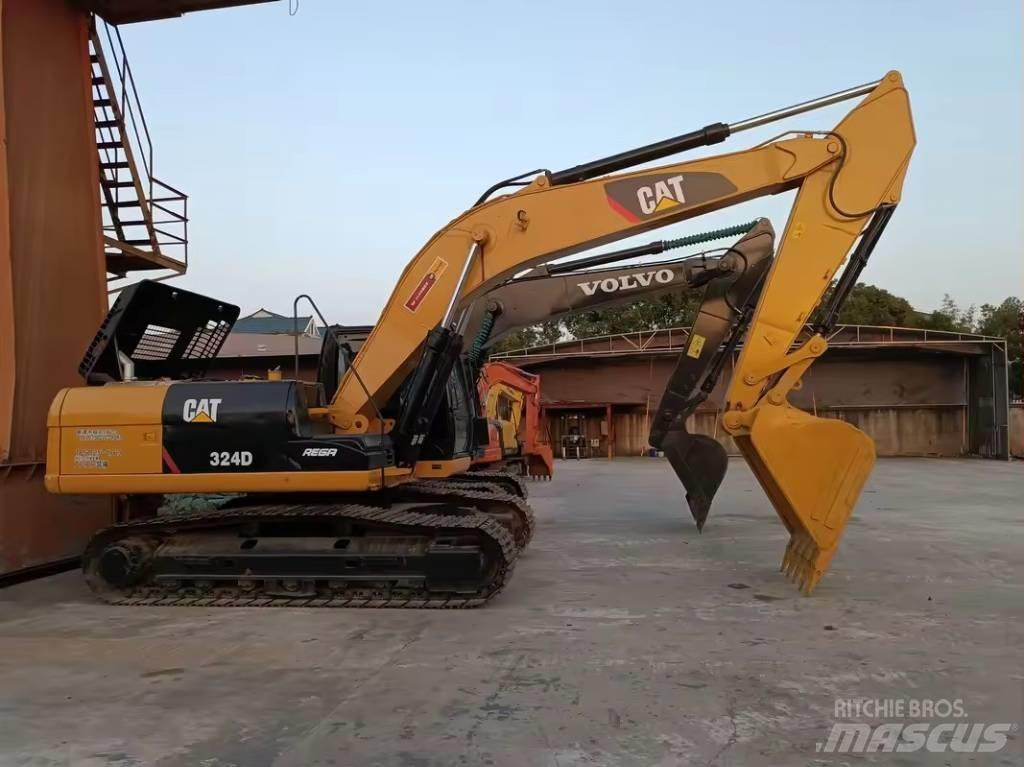 CAT 324 D Pelle sur chenilles