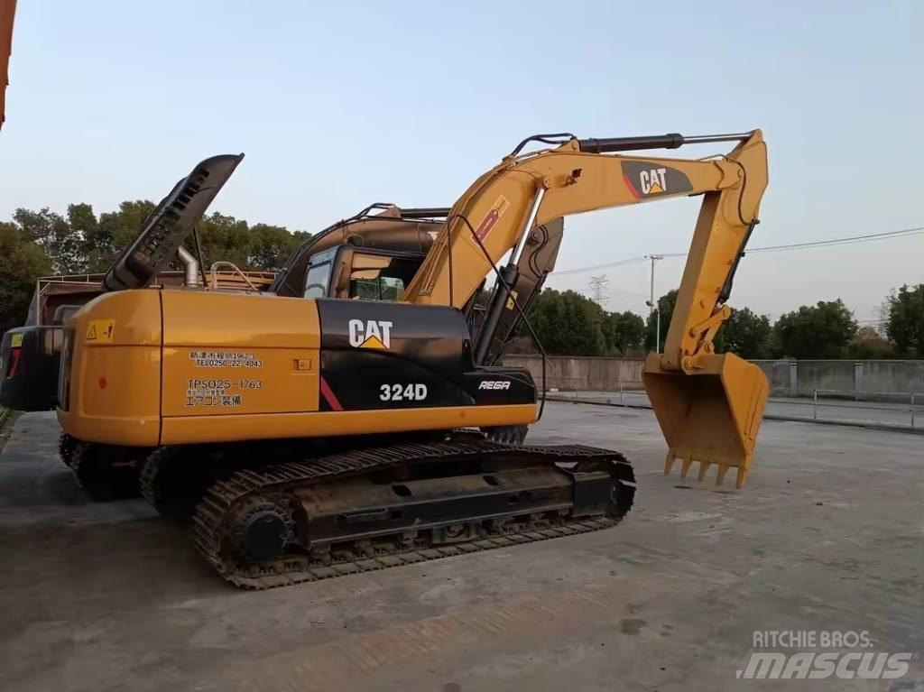 CAT 324 D Pelle sur chenilles