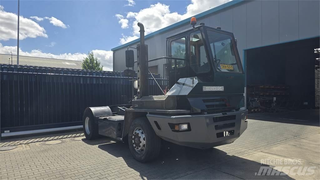 Terberg YT180 Tracteur de manœuvre