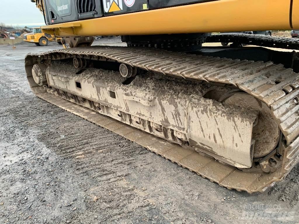 CAT 329 D Pelle sur chenilles