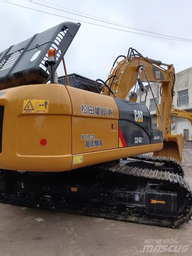 CAT 324D2L Pelle sur chenilles