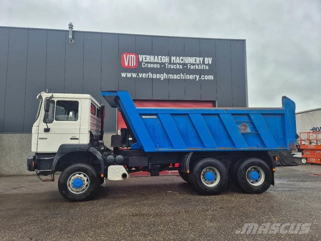 MAN 33.403 Camion benne