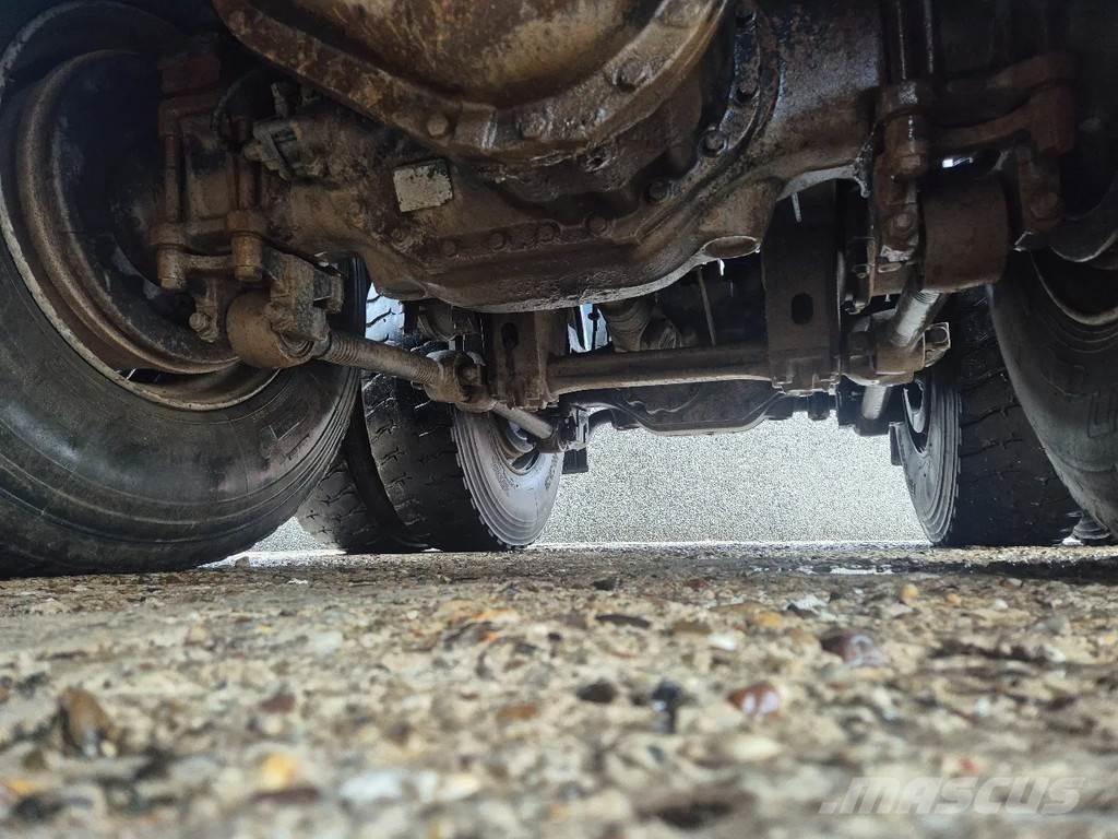 MAN 33.403 Camion benne
