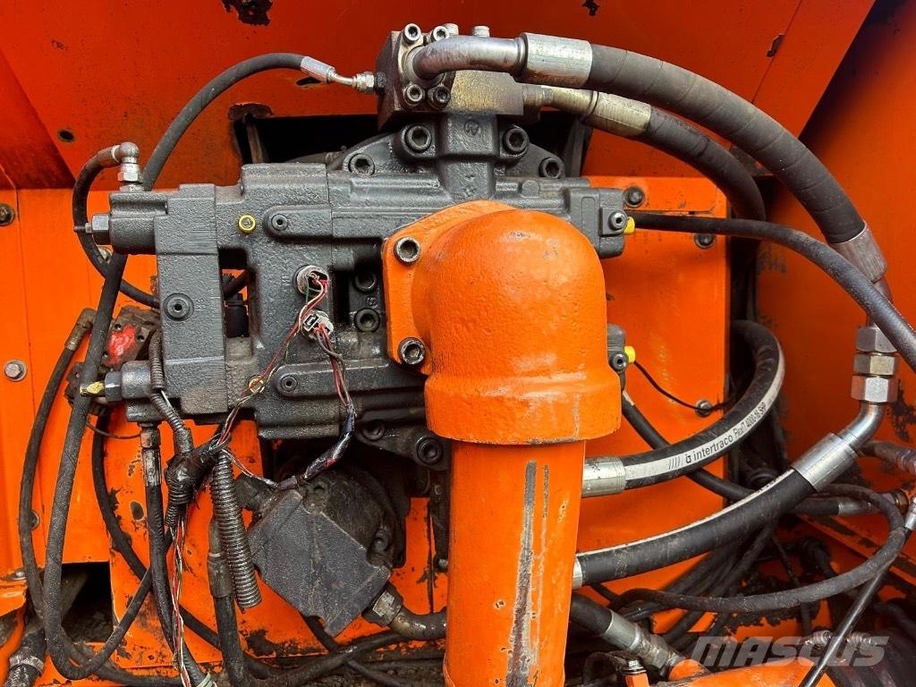 Doosan DX 380 LC Pelle sur chenilles