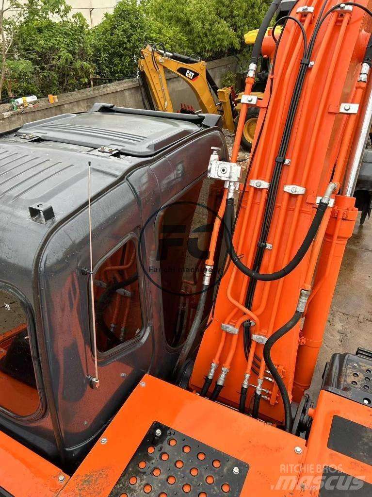 Hitachi ZX 120 Pelle sur chenilles