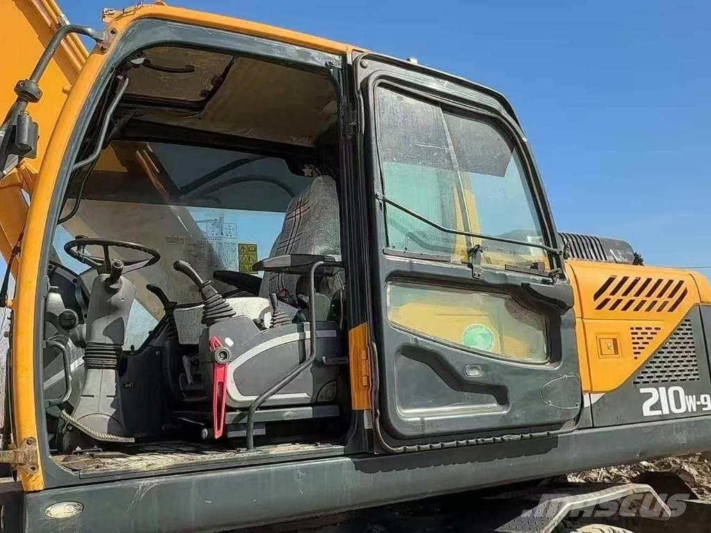 Hyundai R 260 LC-9S Pelle sur chenilles