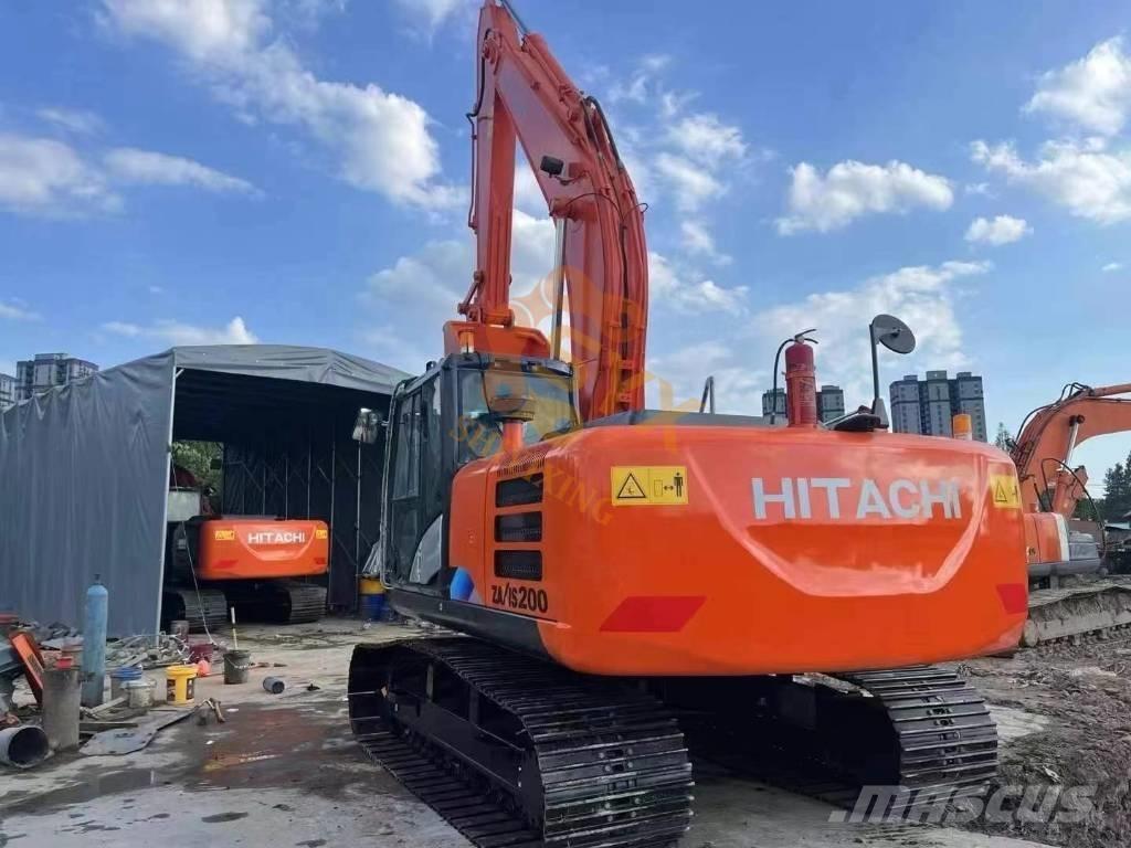Hitachi ZX 200 Pelle sur chenilles